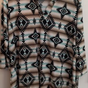 Geometric Patterned Top in Black and Brown
